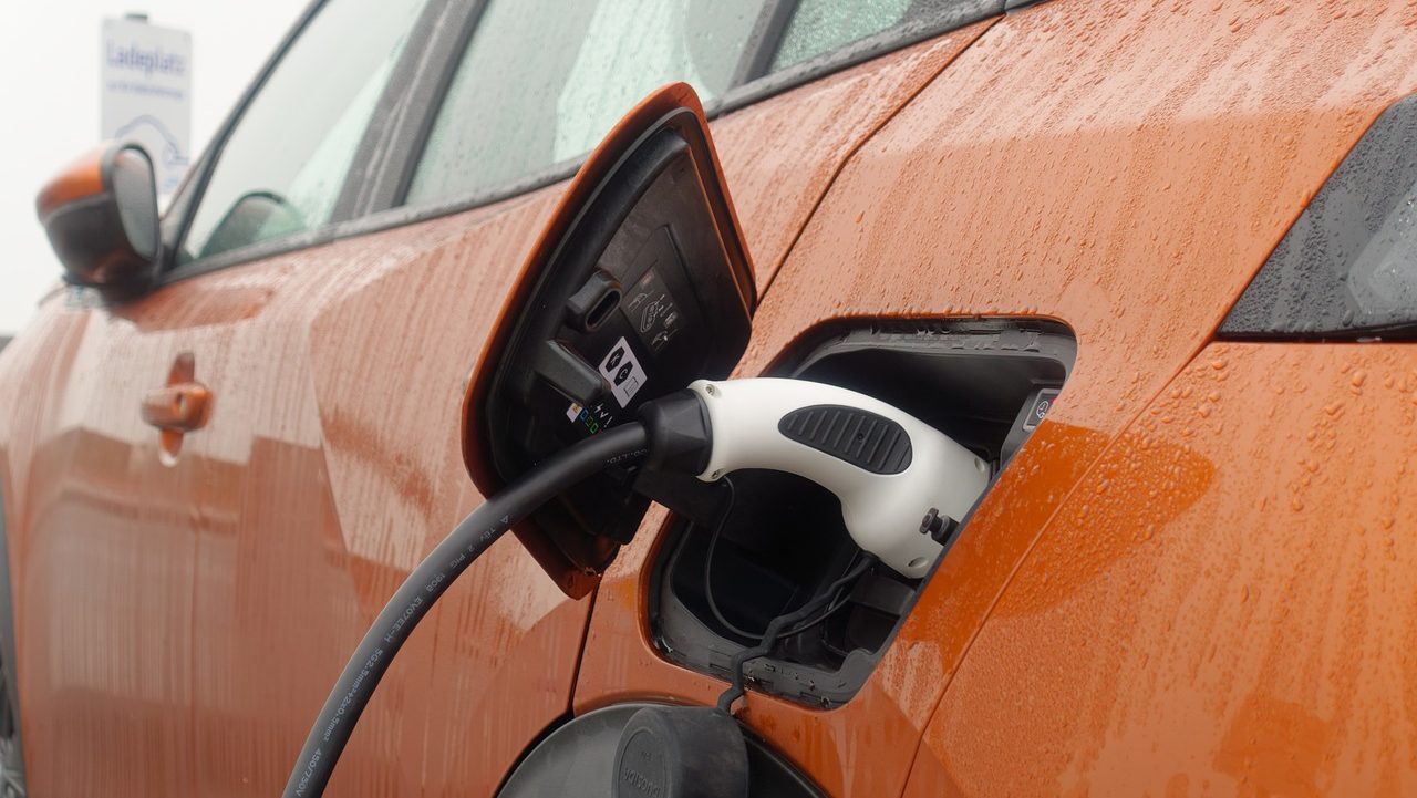 E-Auto beim Ladevorgang